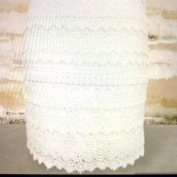 WHITE | BLACK   House | Market Black Level/ white Skirt! - Picture 7 of 7